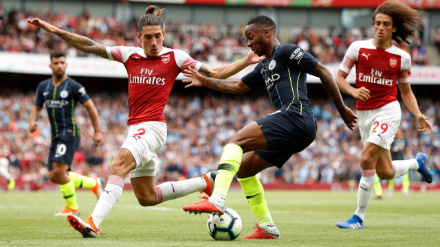 Bellerin saat bertanding melawan Manchester City. (Foto: Reuters/John Sibley)