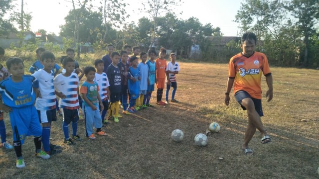 Perjuangan Anak-anak di Brebes Meraih Prestasi Sepak Bola