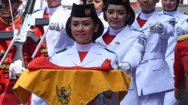 Pasukan Pengibar Bendera Pusaka (Paskibraka). Foto:  ANTARA FOTO/Hafidz Mubarak A