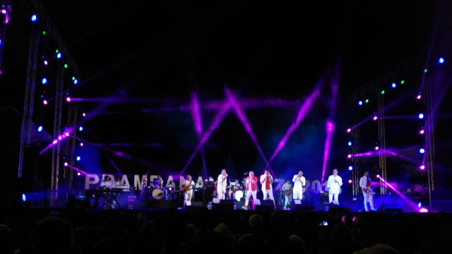 Penampilan KAHITRAN. (Foto: Alexander Vito Edward Kukuh/kumparan)