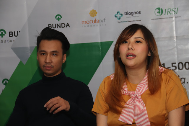 Cherly Juno dan suami (Foto: Munady)