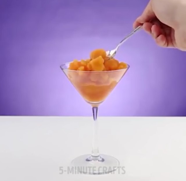 5 Langkah Mudah Bikin Minuman Beku Tanpa Kulkas