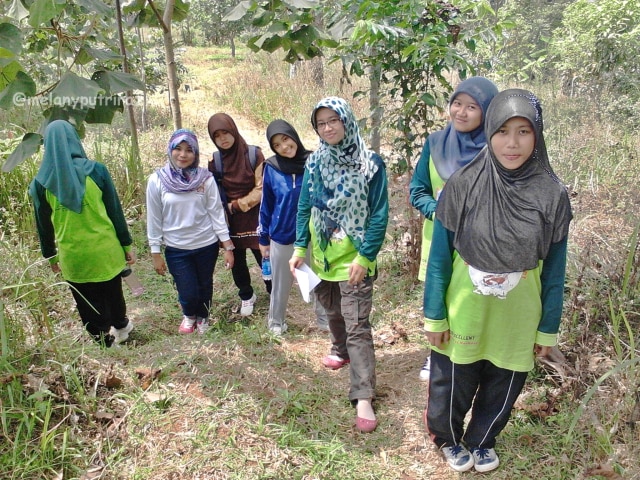 Para Wanita Pendaki Gunung Manglayang  Jatinangor Sumedang (3)