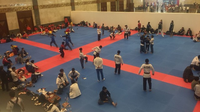 Persiapan atlet taekwondo di Asian Games 2018 jelang laga semifinal. (Foto: kumparan/Arif Utama)