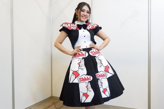 Busana Via Vallen rancangan desainer Olive (Foto: Instagram @viavallen)