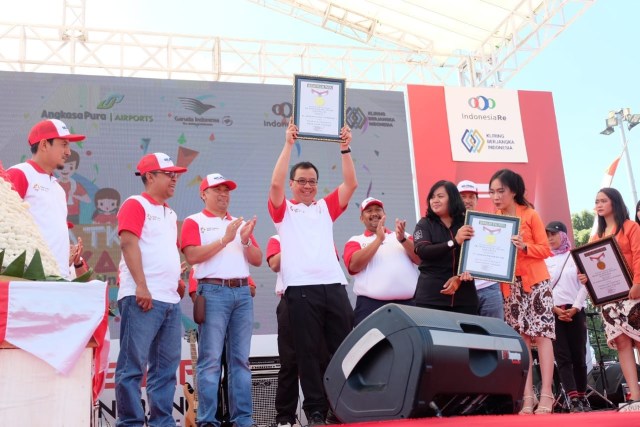 4 BUMN Berhasil Pecahkan Rekor MURI Makan 17.818 Geblek