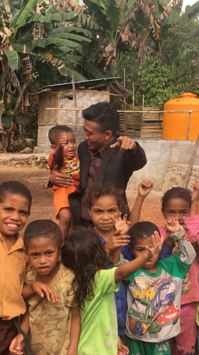Membangun dari pinggiran, menegakkan dari luar, (jangan) dirusak dari dalam!