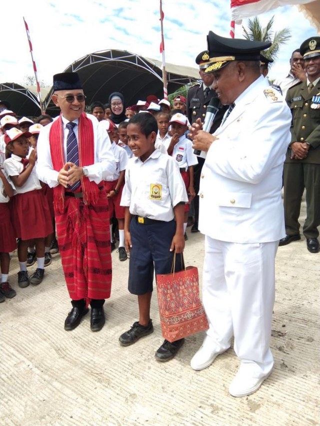 Joni Belu, Kau Membuat Kami Semua Termangu dan Tiada Arti