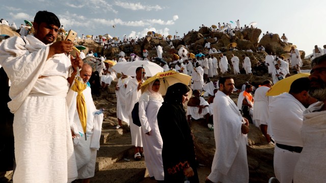 Jemaah haji berkumpul di Padang Arafah  Foto: REUTERS / Zohra Bensemra