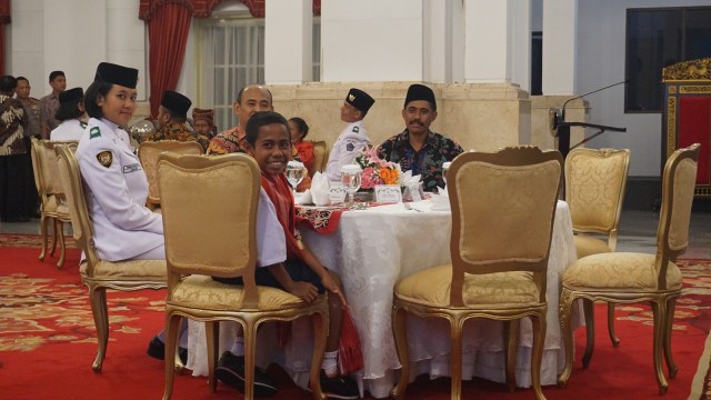 Jokowi dan Joni di Acara Silaturahmi Pengisi Acara HUT ke-73 RI, Senin (20/8/2018). (Foto: Yudhistira Amran Saleh/kumparan)