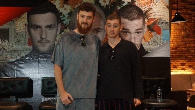 Clean Bandit (Jack Patterson dan Luke Patterson) tanpa Grace Chatto, Senin (20/8/2018). (Foto: Iqbal Firdaus/kumparan)