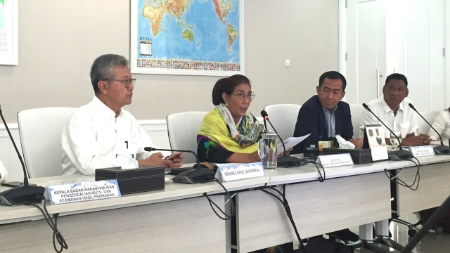 Menteri Susi saat konperensi pers tenggelamkan 125 kapal, Selasa (21/8/2018). (Foto: Ema Fitriyani/kumparan)