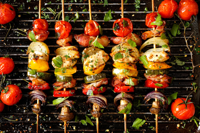 Ilustrasi sate saus barbeque (Foto: Dok. Thinkstock)