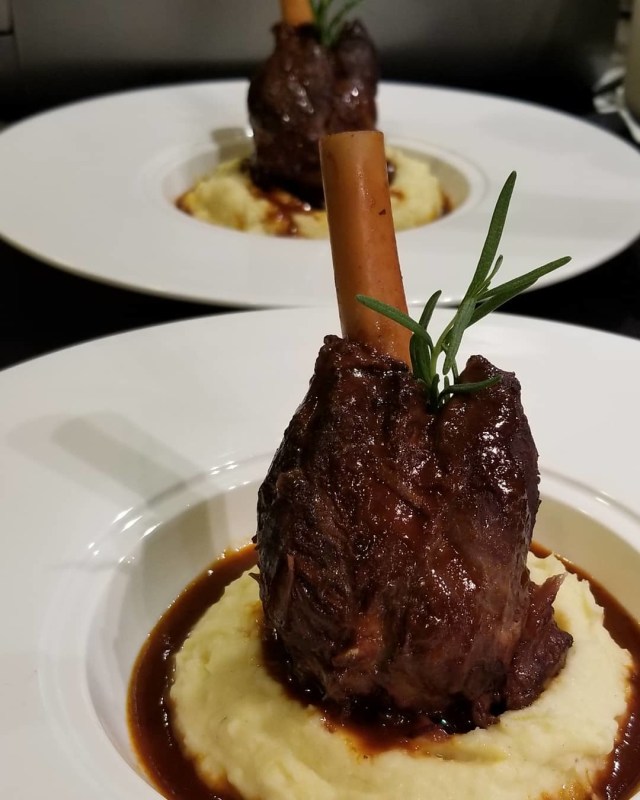 Kambing guling (Foto: Instagram/ @finnipinokitchen)