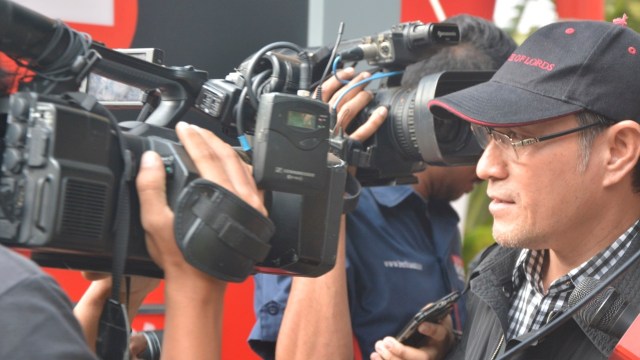 Anggota DPR RI, Sukiman sebagai saksi kasus suap terkait usulan dana perimbangan keuangan daerah pada RAPBN Perubahan Tahun Anggaran 2018, usai memenuhi panggilan KPK di Gedung KPK, Jakarta, Selasa (21/08/2018). Foto: Nadia K Putri