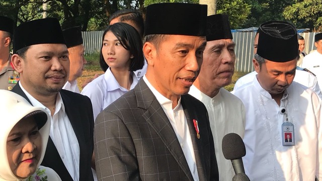 Jokowi usai salat Idul Adha di Lapangan Tegar Beriman Cibinong, Rabu (22/8/18). (Foto: Jihad Akbar/kumparan)