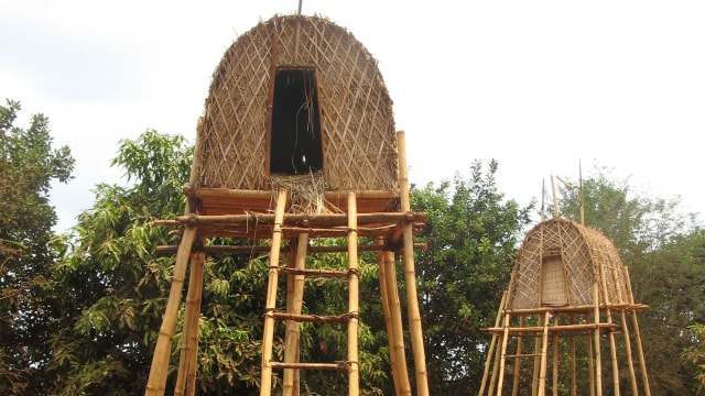 Pondok cinta suku Kreung (Foto: Dok: Wikimedia Commons)