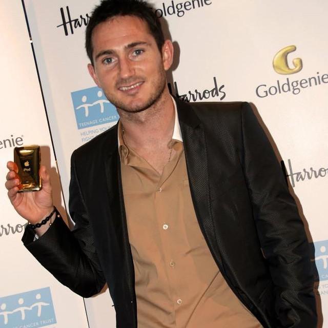 iPhone berlapis emas (Foto: Goldgenie)