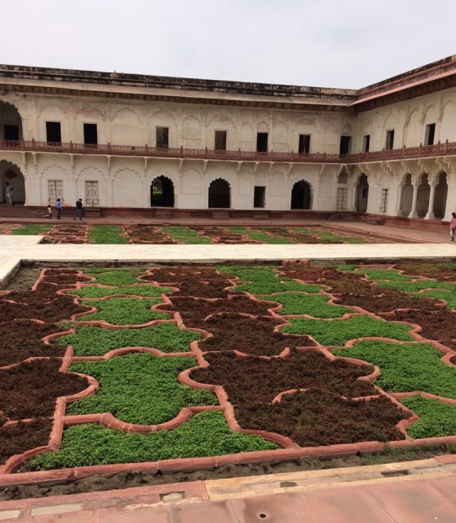 Taj Mahal: Legenda Cinta Kekaisaran Mughal (4)