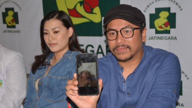 Sammy Simorangkir dan Viviane. (Foto: Alexander Vito Edward Kukuh/kumparan)