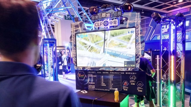 Suasana Hall 3 Hong Kong Convention Centre dalam turnamen Hong Kong eSports and Music Festival.  (Foto: Yoga Cholandha/kumparan)