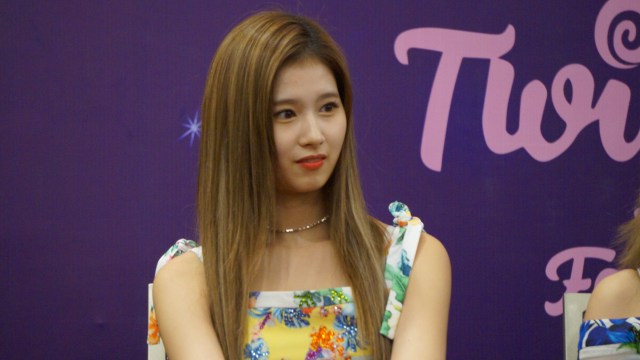 Sana Twice di acara konferensi pers Twice Land 2 in Jakarta, ICE BSD, Tangerang, Jumat (24/8). (Foto: Niken Nurani/kumparan)