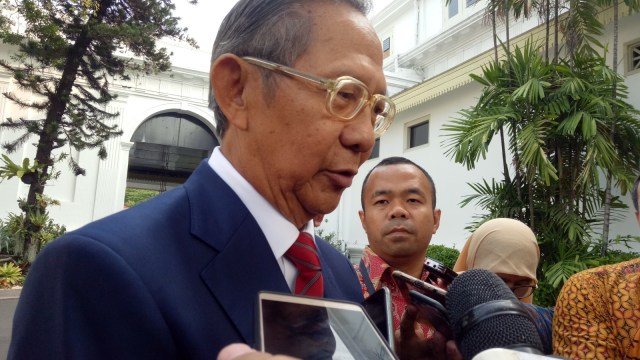 Ginandjar Kartasasmita di Istana Negara, Jumat (24/8/2018). (Foto: Nadia Riso/kumparan)