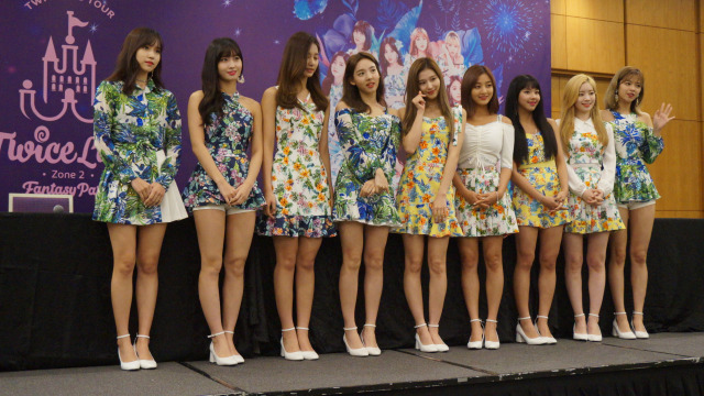 Girlband K-Pop Twice di konferensi pers Twice Land 2, ICE BSD, Tangerang pada Jumat (24/8). (Foto: Niken Nurani/kumparan)