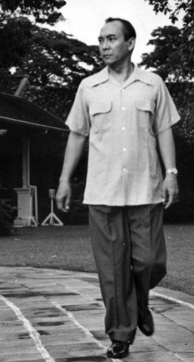 5 Fakta Menarik di Balik Peci Hitam Bung Karno  (5)