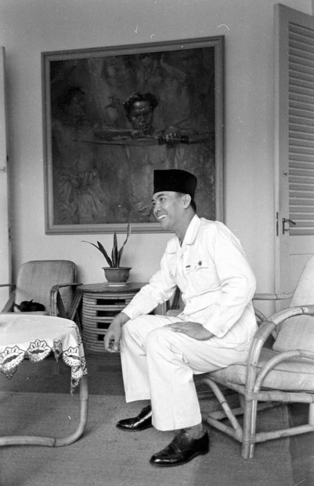 5 Fakta Menarik di Balik Peci Hitam Bung Karno  (4)