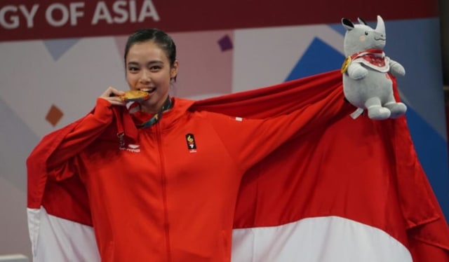 Mengapa Para Atlet Menggigit Medali Emas Mereka? (1)