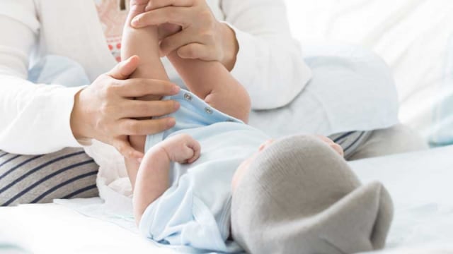 Normalkah Bayi Selalu Menangis Saat akan BAB?