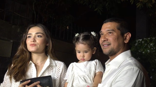 Yasmine Wildblood beserta suami dan anak (Foto: Maria Gabrielle Putrinda/kumparan)