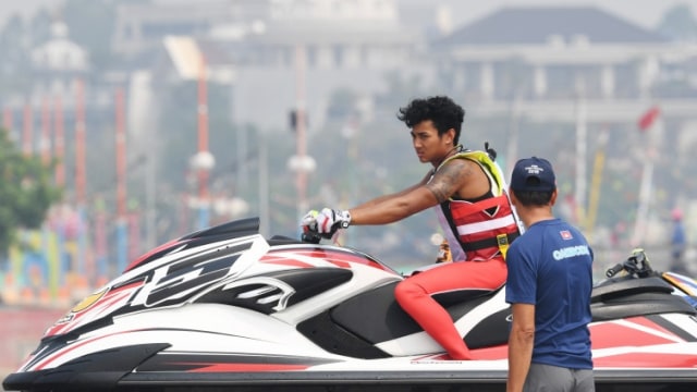 Aqsa menyumbang emas ke-12 untuk Indonesia di Asian Games 2018. (Foto: ANTARA FOTO/INASGOC/Bram Selo Agung)
