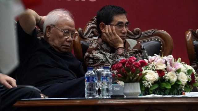 Prof Dr. Bagir Manan (Kiri) dan Dr. Hamdan Zoelva (Kanan) (27/08/2018). Foto: Iqbal Firdaus/kumparan
