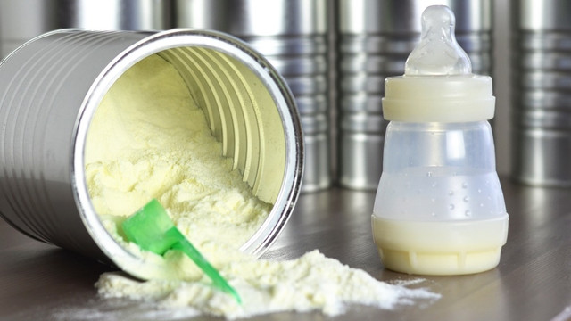 Amankah bila sering ganti susu formula? (Foto: Shuterstock)