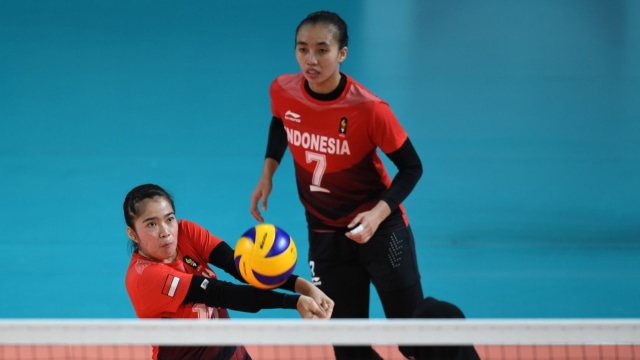 Pertandingan bola voli putri Asian Games 2018 antara Indonesia vs Thailand di Tennis Indoor Senayan, Senin (27/8). (Foto: Nugroho Sejati/kumparan)
