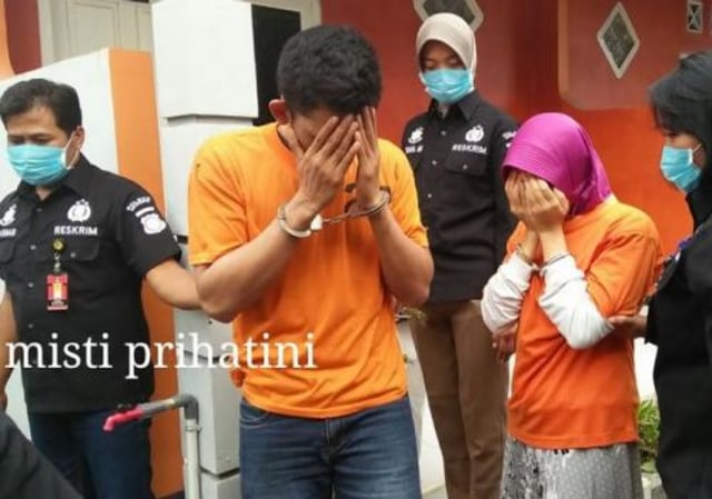 Rekonstruksi Bayi dalam Jok Motor, Dua Tersangka Peragakan 17 Adegan