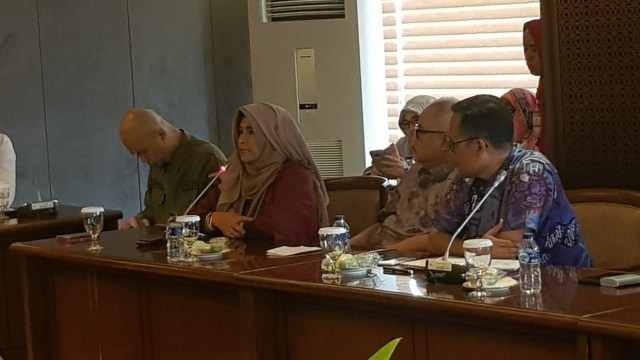 Wakil Ketua DPR Fadli Zon dan Fahri Hamzah menerima kunjungan Neno Warisman di Gedung DPR. (Foto: Ricad Saka/kumparan)