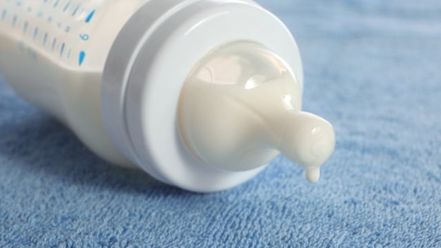 Ilustrasi Susu Formula (Foto: Shutterstock)