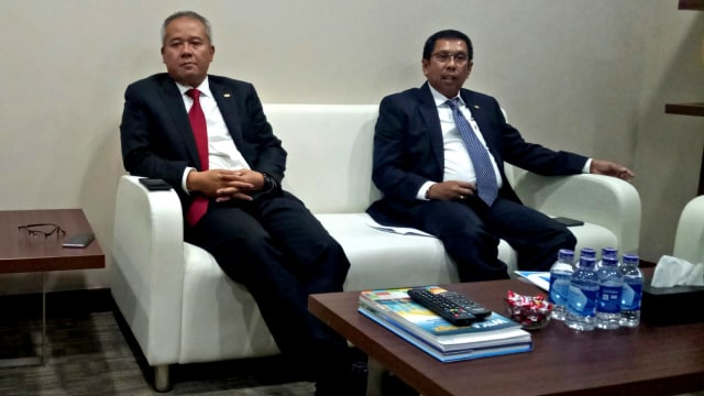Direktur Utama Wijaya Karya, Tumiyana (kiri) di WIKA Tower. Foto: Resya Firmansyah/kumparan