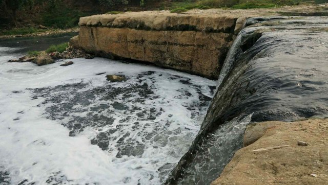 Kondisi sungai Cileungsi, Bogor, Jawa Barat, Rabu (29/8/2018). (Foto: Irfan Adi Saputra/kumparan)