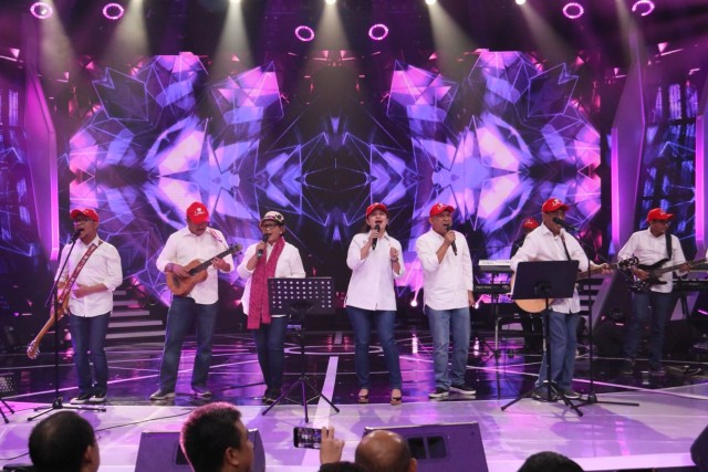 Menko PMK bersama Elek Yo Band (Foto: Kemenko PMK)