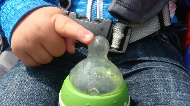 Ilustrasi Botol Dot (Foto: Pixabay)