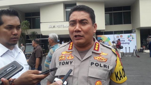 Kapolres Jakarta Timur Kombes Tony Surya, Kamis (30/8/18). (Foto: Fadjar Hadi/kumparan)