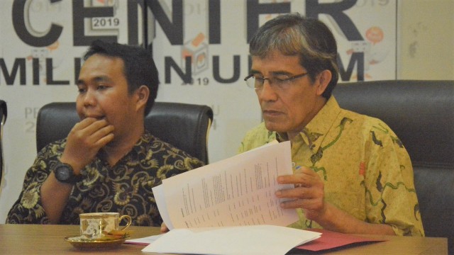 Peneliti Perludem, Fadil Ramadhanil (Kiri) dan Mantan Komisioner KPU, Hadar Nafis Gumay (Kanan) (31/08/2018). Foto: Nadia K. Putri