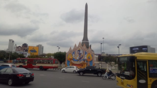 Thailand D-1: Menjelajah Surga Backpacker di Khao San Road, Bangkok