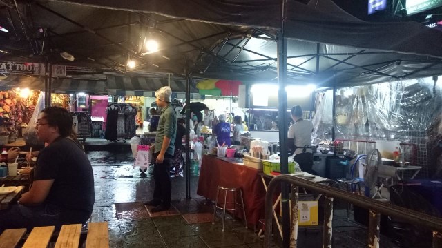 Thailand D-1: Menjelajah Surga Backpacker di Khao San Road, Bangkok (4)