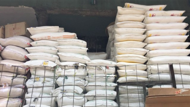 Tumpukan Gula Putih Rafinasi di Pasar Induk Kramat Jati. (Foto: Nurul Nur Azizah/kumparan)
