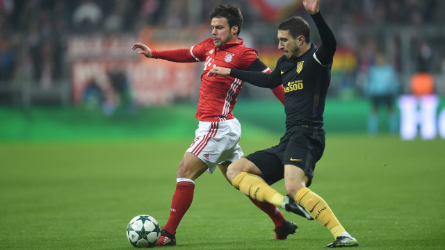 Juan Bernat saat tampil menghadapi Atletico Madrid. (Foto: Christof Stache/AFP)